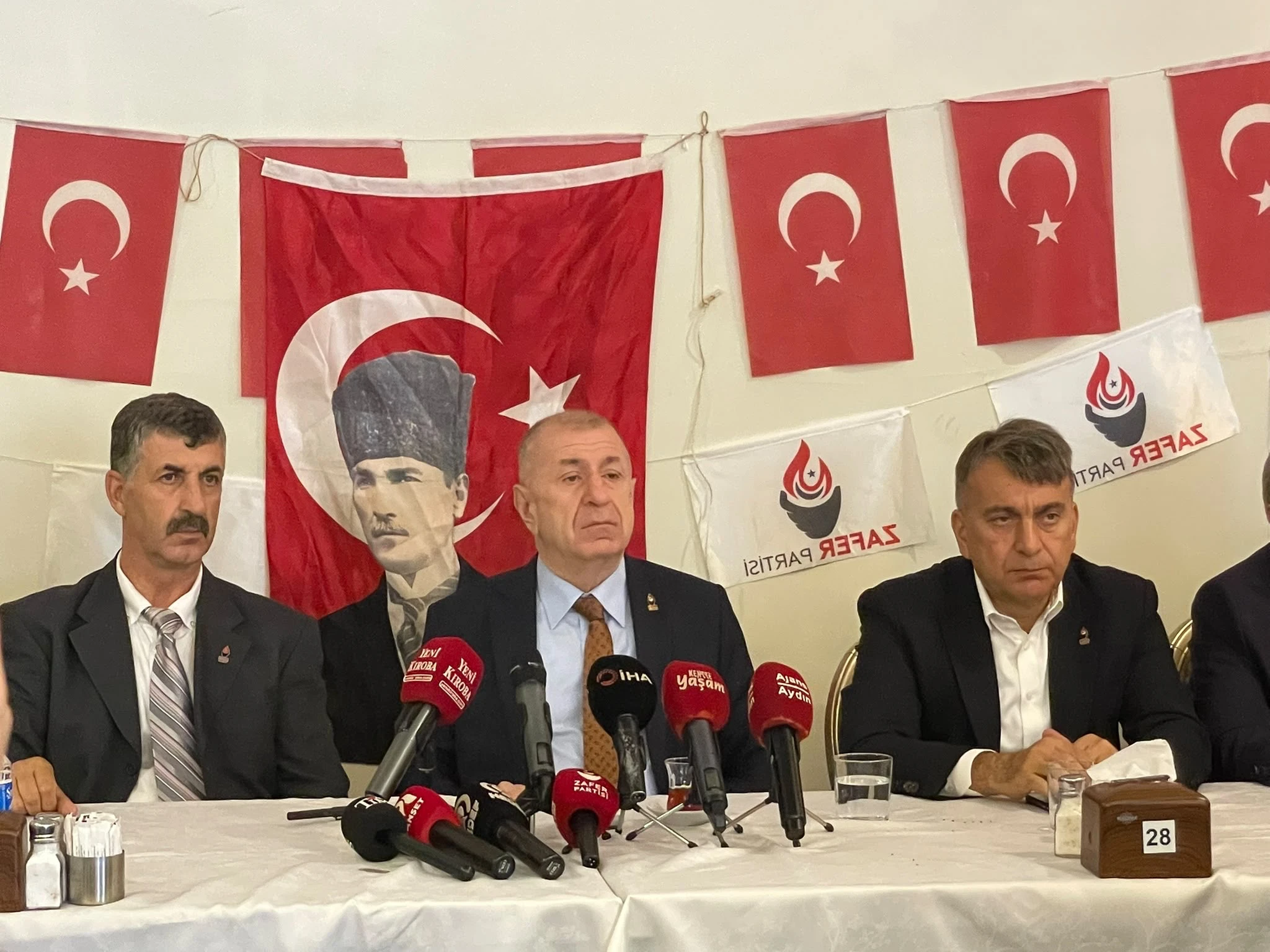 Ümit Özdağ Aydın'dan Seslendi: “Cumhuriyet Tarihinin En Kötü Buhran Dönemini Yaşıyoruz”