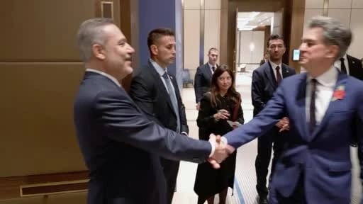 Fidan, İstanbul'da İngiliz Mevkidaşı Ed Miliband ile R4+E3 Zirvesinde Görüştü