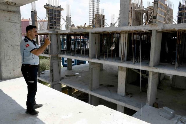 Kuşadası'nda İnşaat Yasağı Döneminde 843 İşlem, Firmalara 4 Milyon Lira Ceza